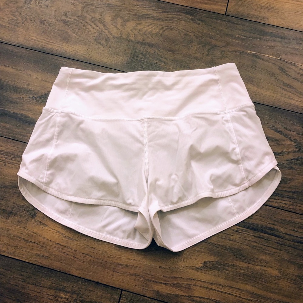 lululemon HR white speed up shorts 2.5 - 6
